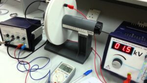 از ضریب دی الکتریک مواد چه می دانیم؟