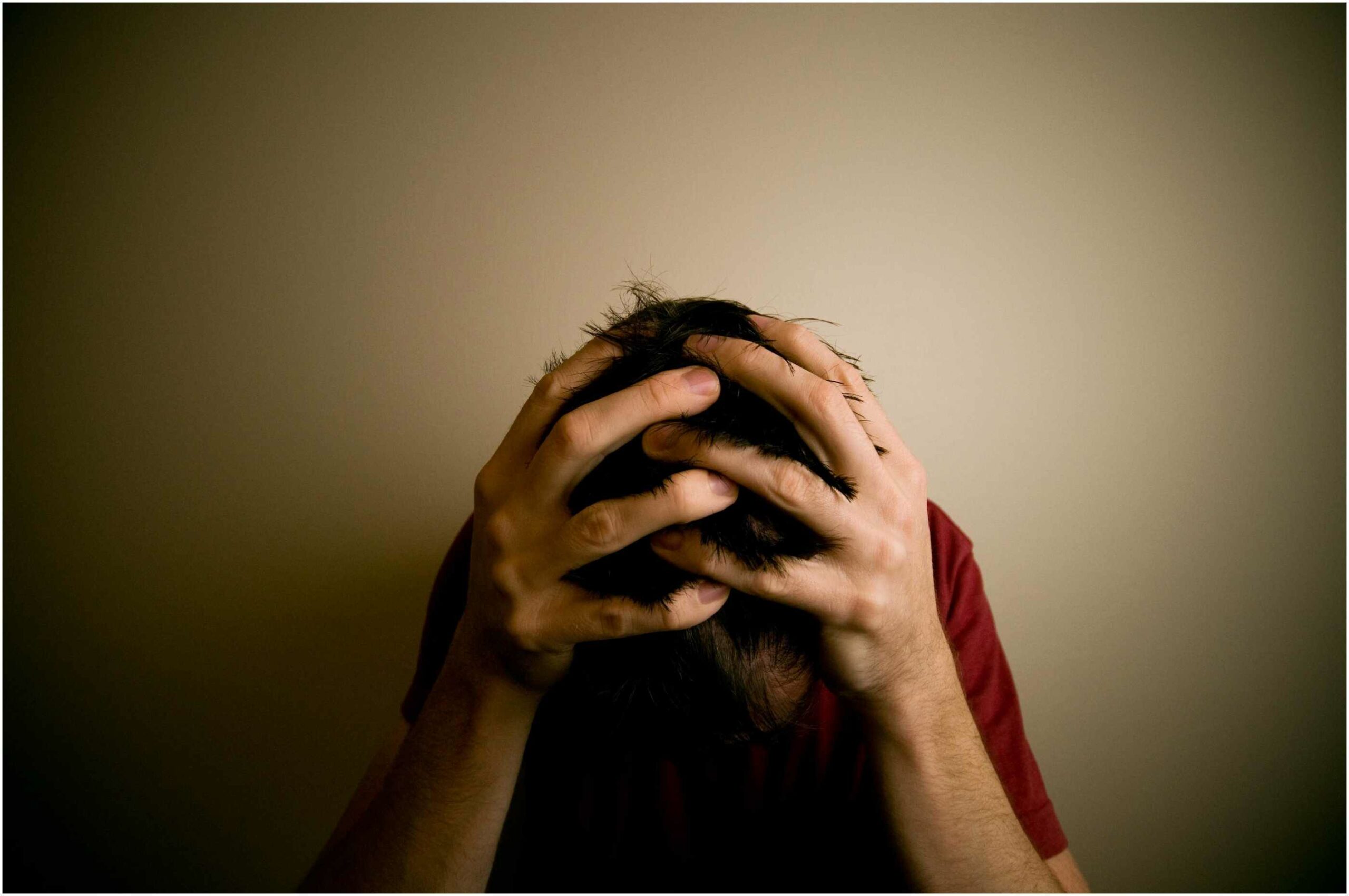 اعتماد به نفس پایین