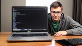پایتون کار کیست
